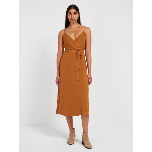 black tie dress women Reyna | Elegant Evening Wear Size:M - 198.00 a lace up back PrettyLittleThing Women's Asymmetric Cape SCHL005018_B_L
